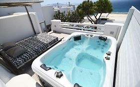 Flaskos Suites And More